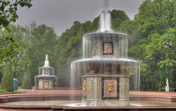 нижний парк Петергофа - римские фонтаны
