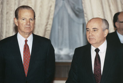 США и международные договоры - Бейкер и Горбачев