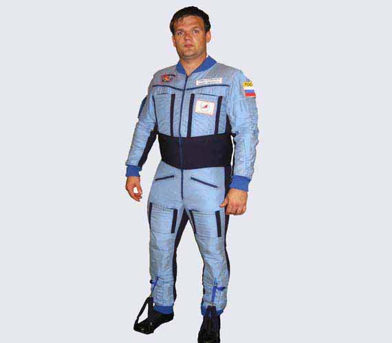 научные изобретения России - костюм для космонавтов