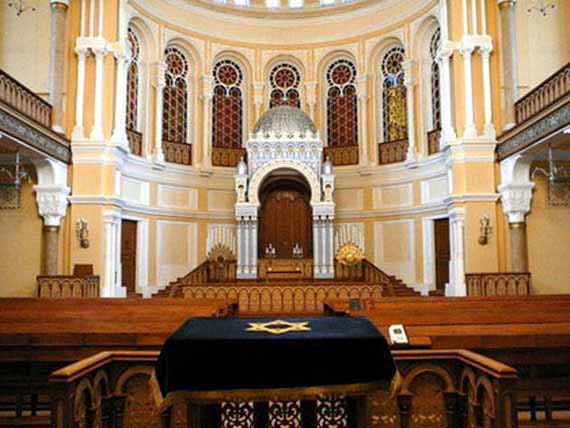 храмы соборы Петербурга - синагога внутри