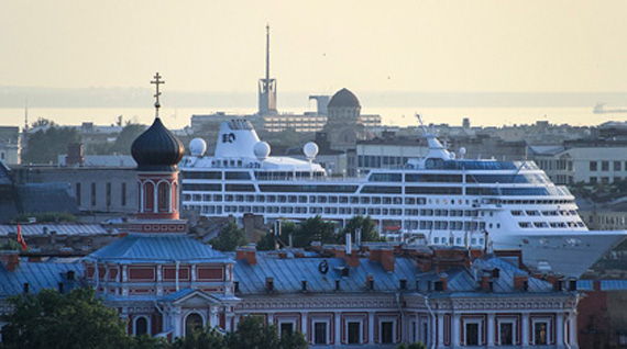 белые ночи в Петербурге 2019 - круизный лайнер
