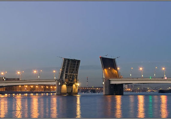 белые ночи в Петербурге 2019 - мост Александра Невского