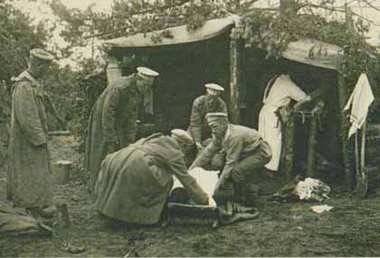 медицинское обеспечение в первой мировой войне - перевязочный пункт 1915